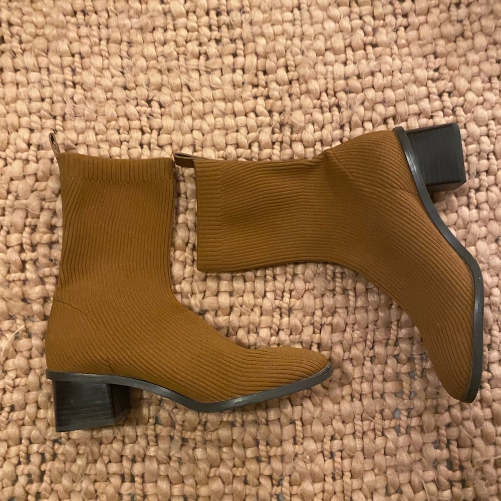 Everlane Women's Brown Glove Boots - Picture 6 of 9